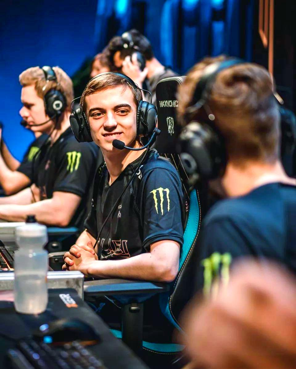 100T力克FNC，Lehends开启传奇时刻宿命之战全球总决赛，引爆全场热议