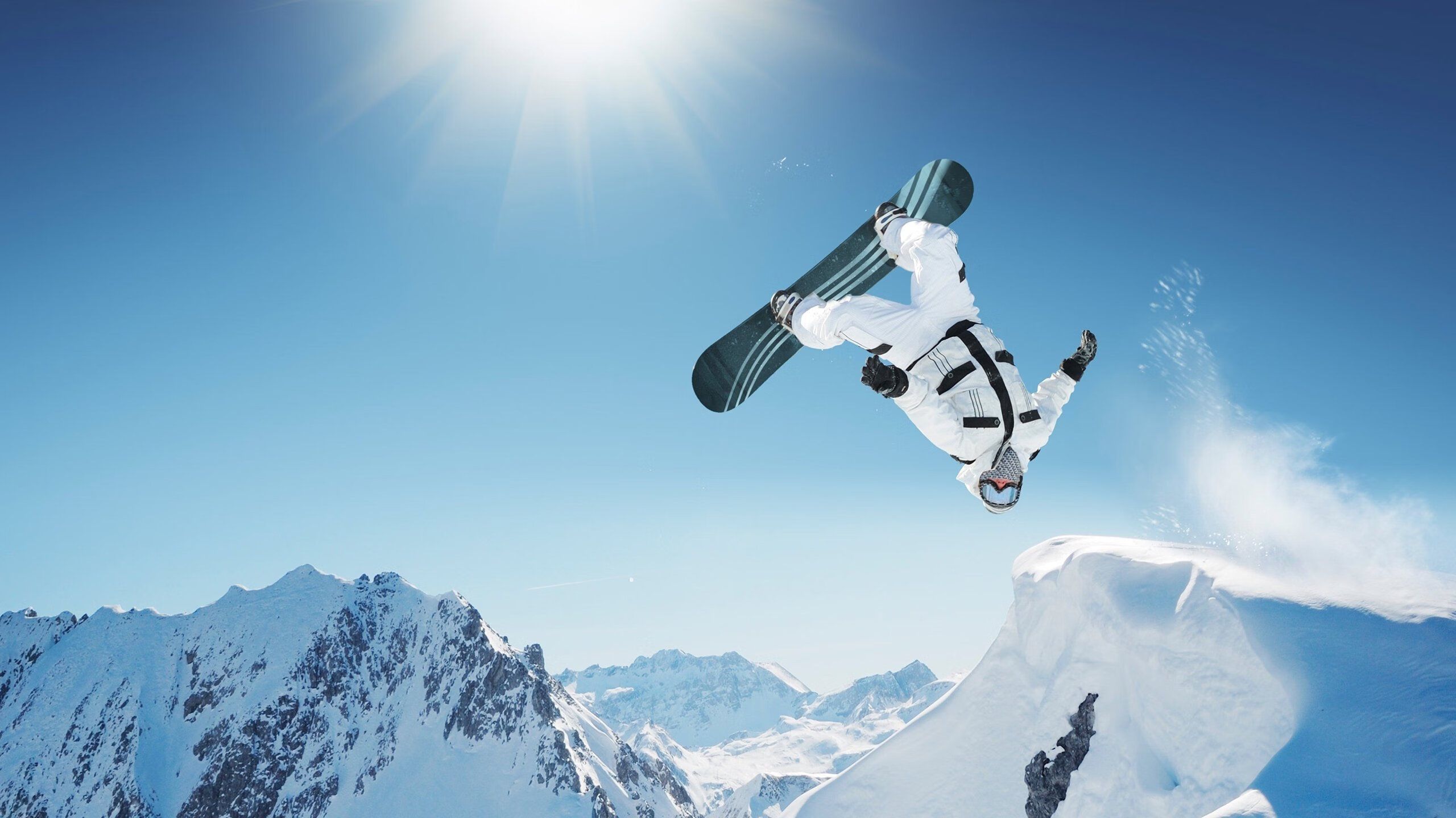 范戴克再演救世主！读秒绝杀点燃全场，丹麦三球狂胜勒沃库森，王者气质尽显