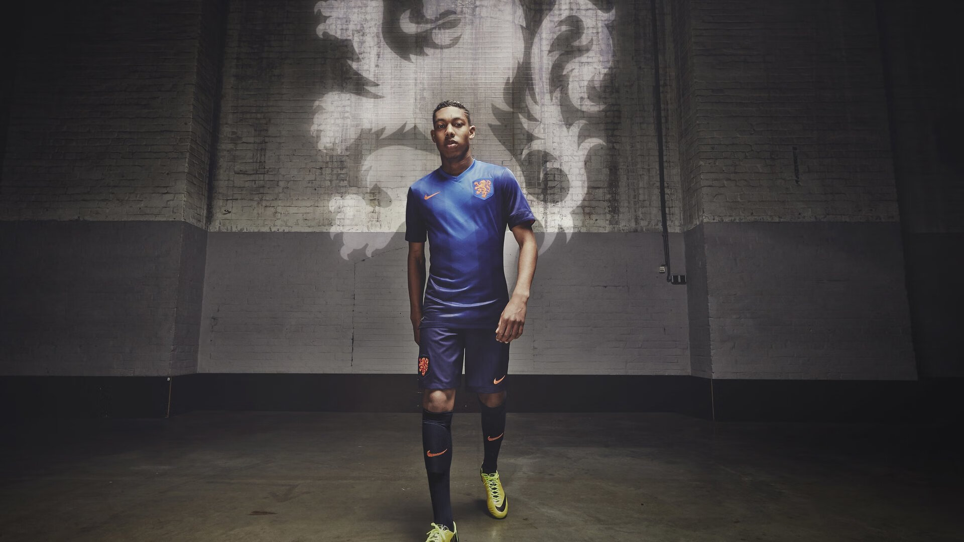 当非洲草原的野性掀翻欧洲格子军,爆冷背后,是足球世界不可阻挡的去中心化浪潮